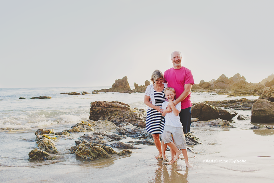 Extended family beach session Corona del Mar beach. Orange County family photographer Beach session. Orange County, los angeles, san diego, inland empire family children kids couples senior photographer
